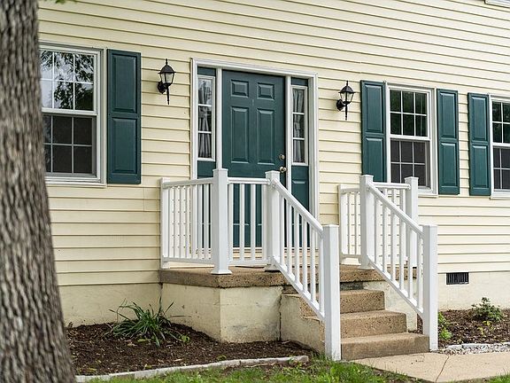 2nd image of 69 Sugarcamp Ln