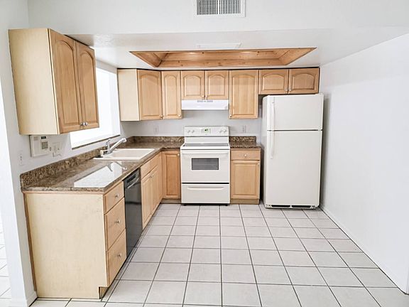4th image of 5833 W Chicago St