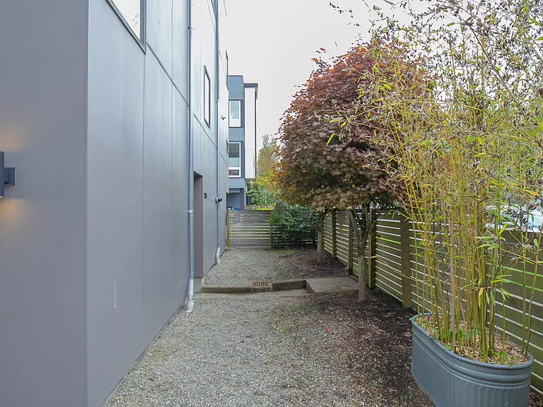 2905 NW 85th St — Photo 26