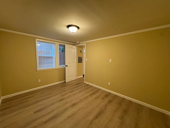 5th image of 332 Miller Ave Unit A