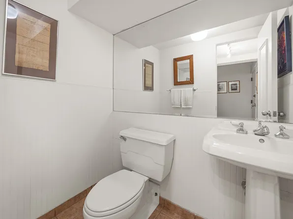 135 West 70th Street image 5 of 14