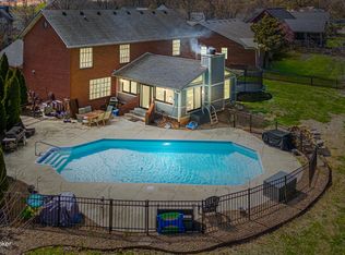 121 N Parkside Dr, Bardstown, KY 40004