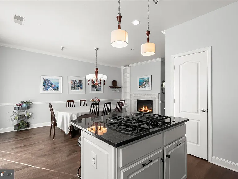 7207 Phelps Hill Ct — Photo 19
