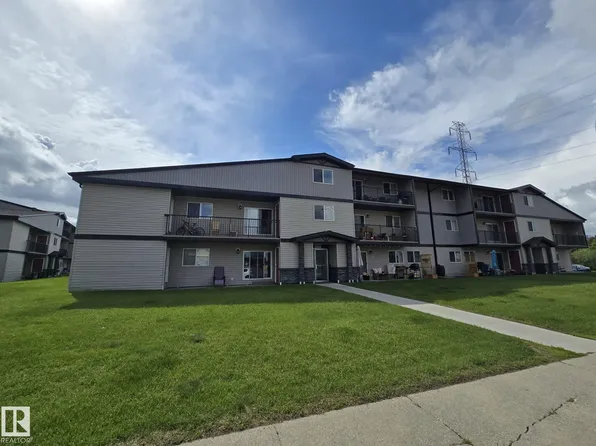 2808 116th St NW #7, Edmonton, AB T6J 4G2