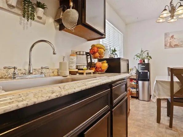24 E Vine St, 24 E Vine St #5b4b2ae1a, Stockton, CA 95202