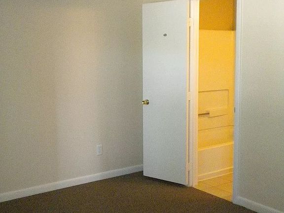 3rd image of 1241 University Ct