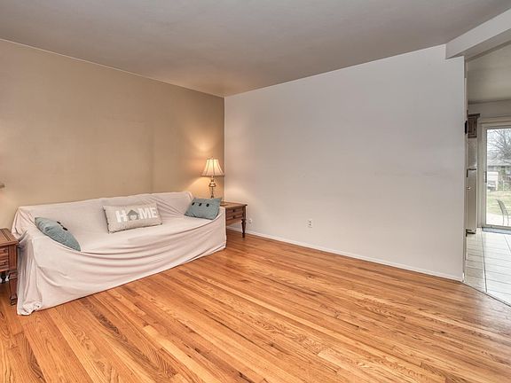 5th image of 5318 Morningdale Pl