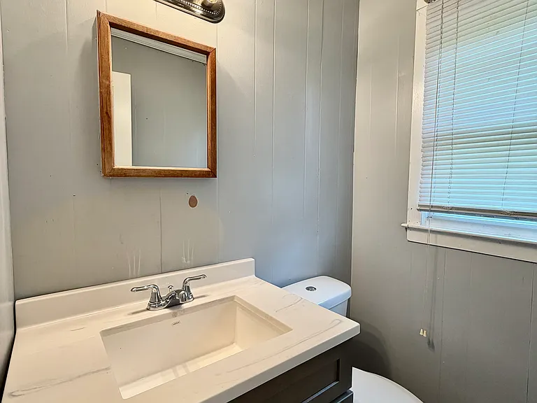 5414 Princess St — Photo 17