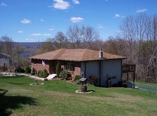 4 Hidden Valley Dr, Lake Ariel, PA 18436