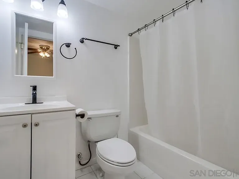 1712 Bervy St — Photo 39
