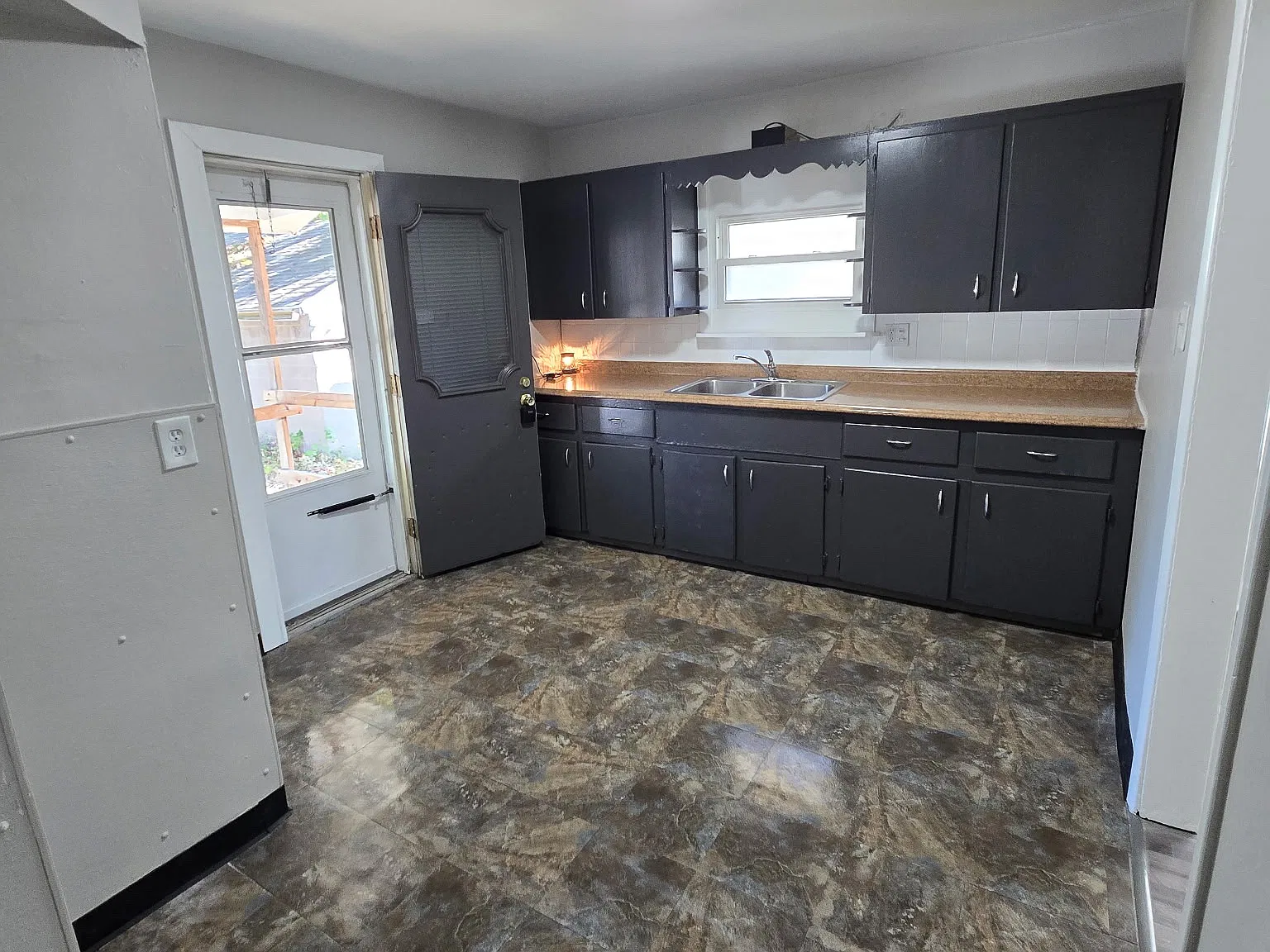 4 bed, 1442 sqft, $1,100 — Photo 4