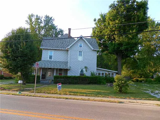 1504 E Main St photo 1