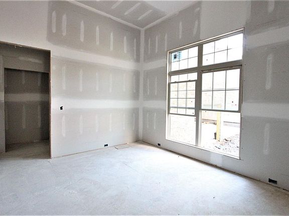 4th image of 105 Nichols Vale Ln #105