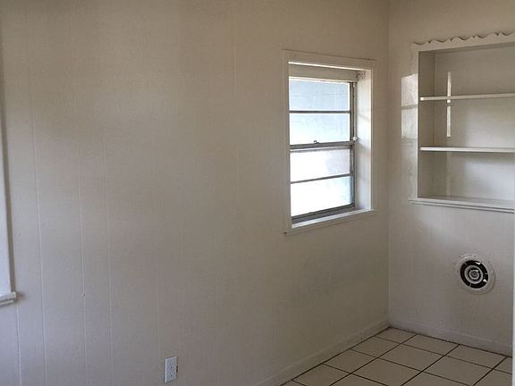 3rd image of 731 23rd St #1