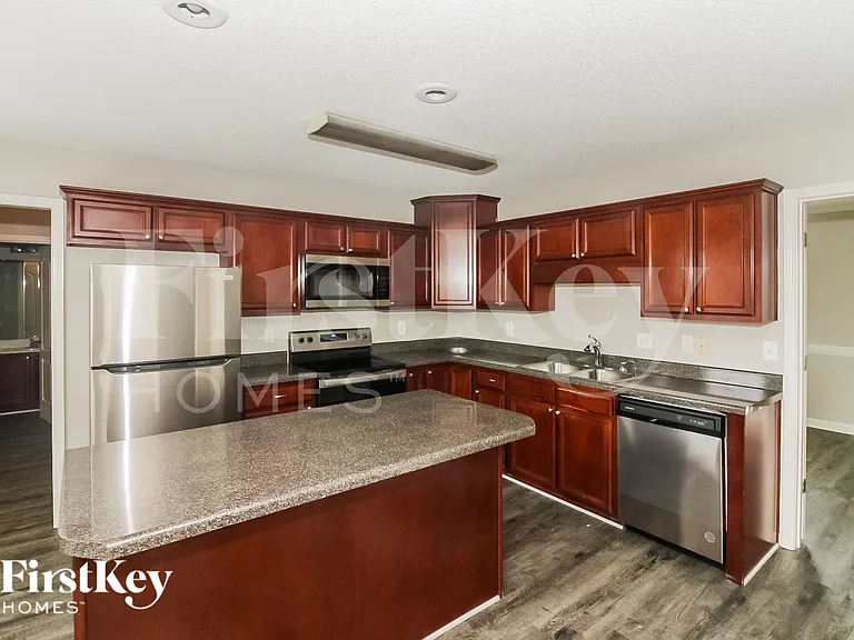 11626 Millwind Dr — Photo 7