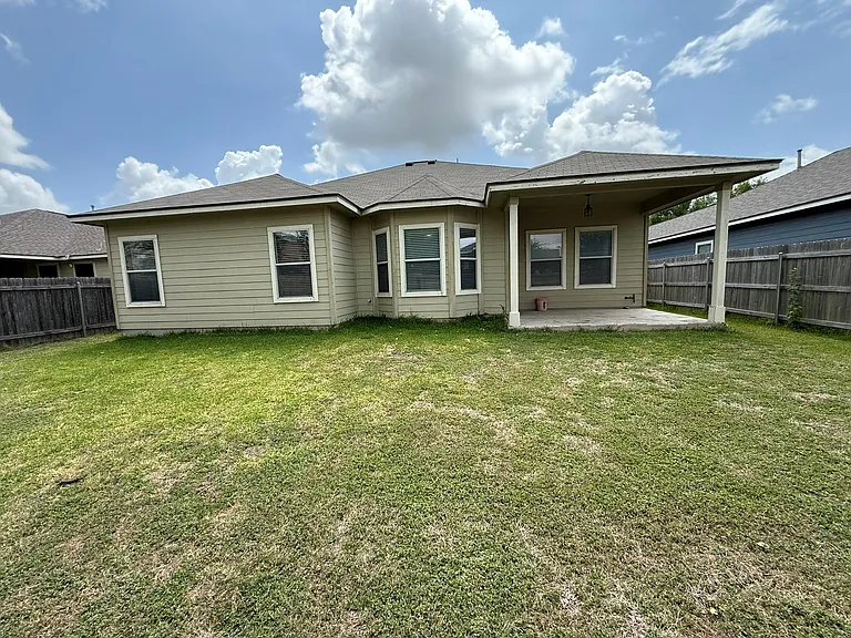 1514 Kothman Dr — Photo 21