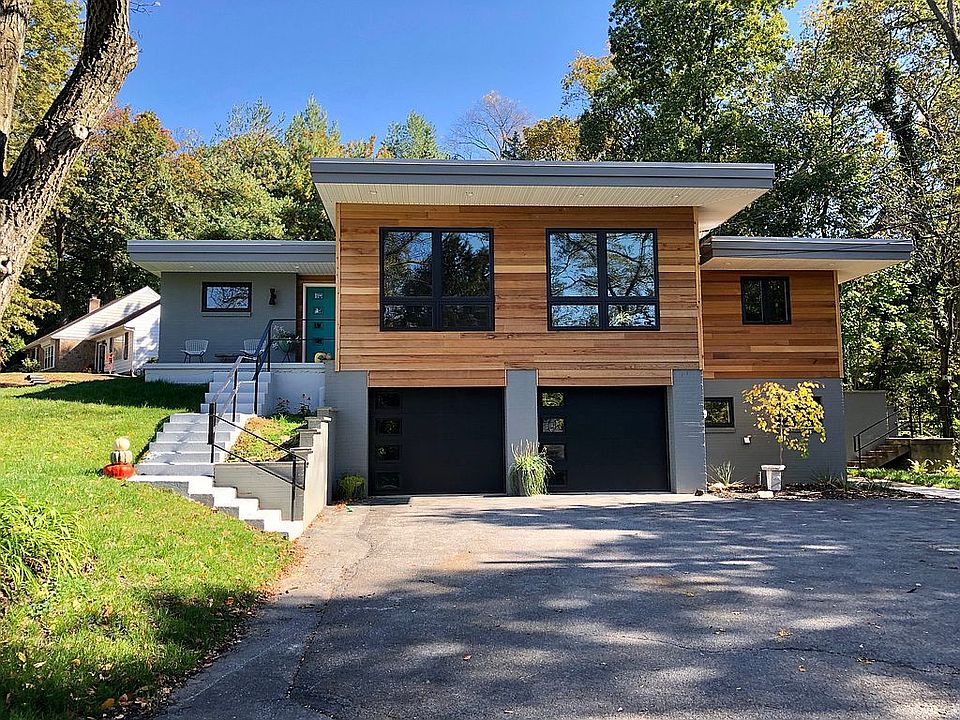 2nd image of 827 Hillaire Rd