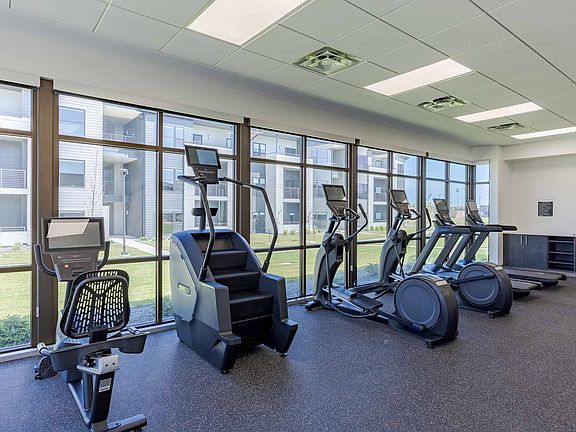 3rd image of 4007 N Ridge Rd #1009