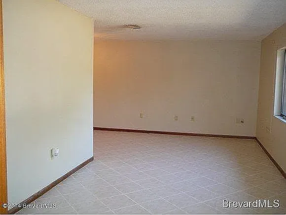 295 Nora Ave — Photo 2
