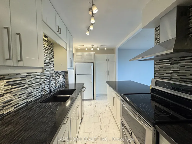 20 Speers Rd #1105 — Photo 7