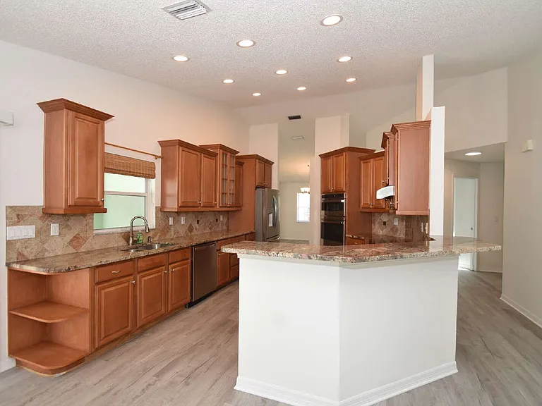 33 Poinsettia Ln — Photo 21
