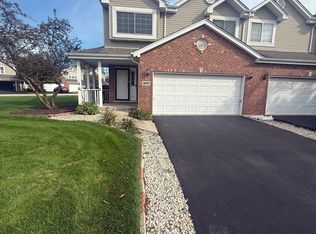 16027 Golfview Dr, Lockport, IL 60441