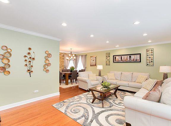 3rd image of 363 Debra Dr