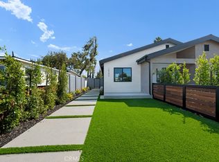 18238 Hartland St, Reseda, CA 91335