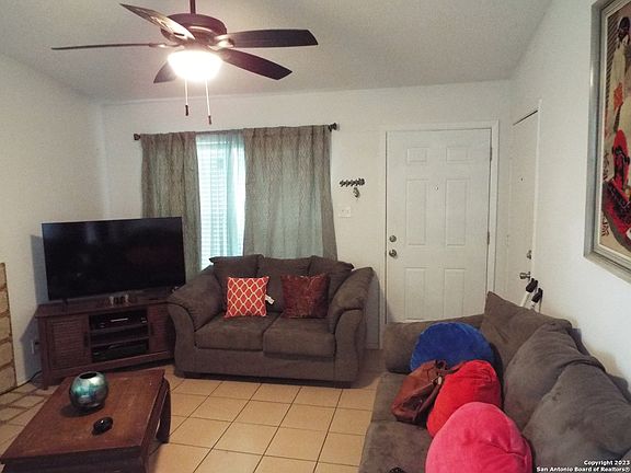 4th image of 4026 COLONIAL SUN DR