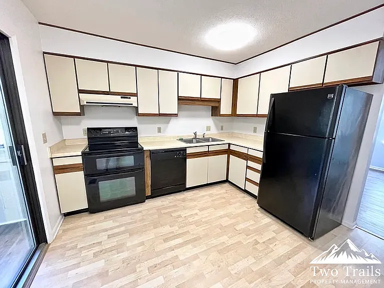 316 Huff St #2B — Photo 6