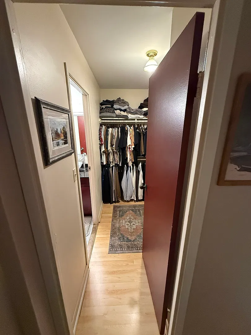 Studio, $2,100 — Photo 2