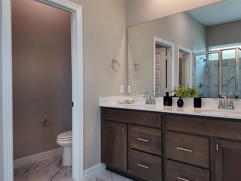 360 Mallorn Ln — Photo 14
