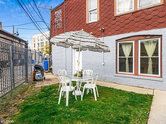 4th image of 2438 N Richmond St
