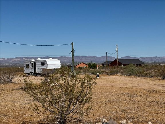 5th image of 3431 Hualapai Drive
