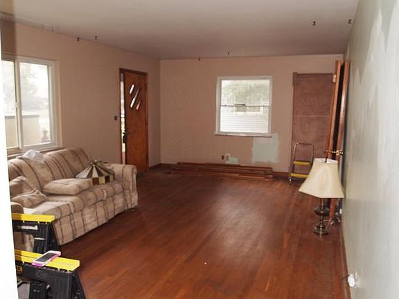 2nd image of 329 Highfield Dr
