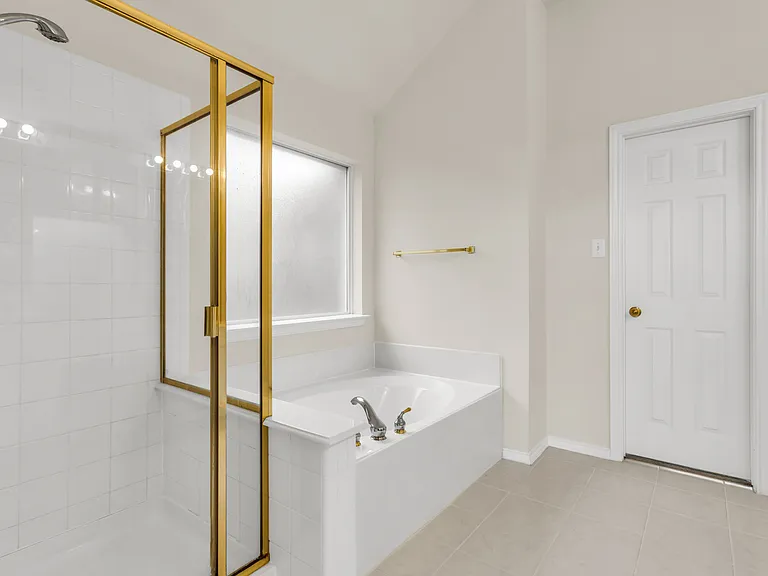 2429 Clear Field Dr — Photo 27