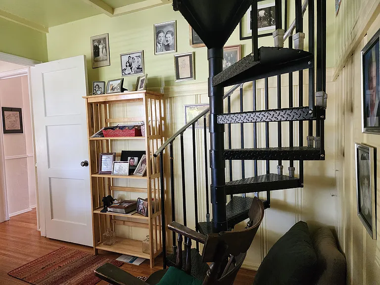 10758 Farragut Dr — Photo 26