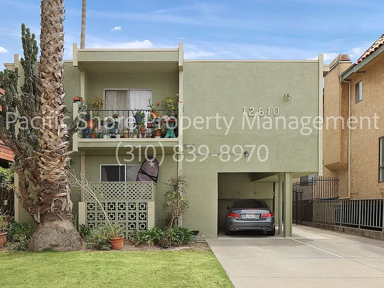 12610 Pacific Apartments — Photo 13