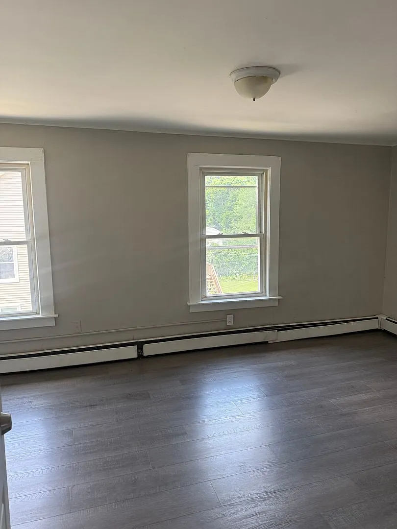 49 Brook Street — Photo 4