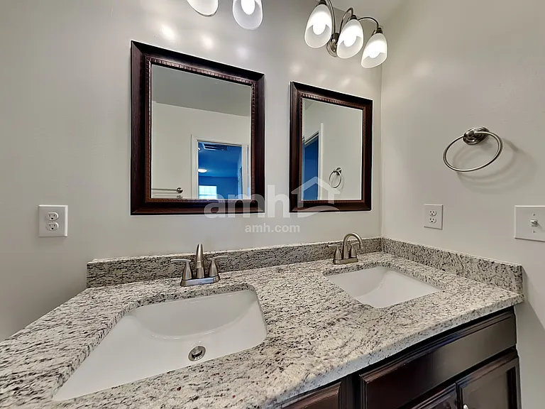 236 Addlestone Cir — Photo 16