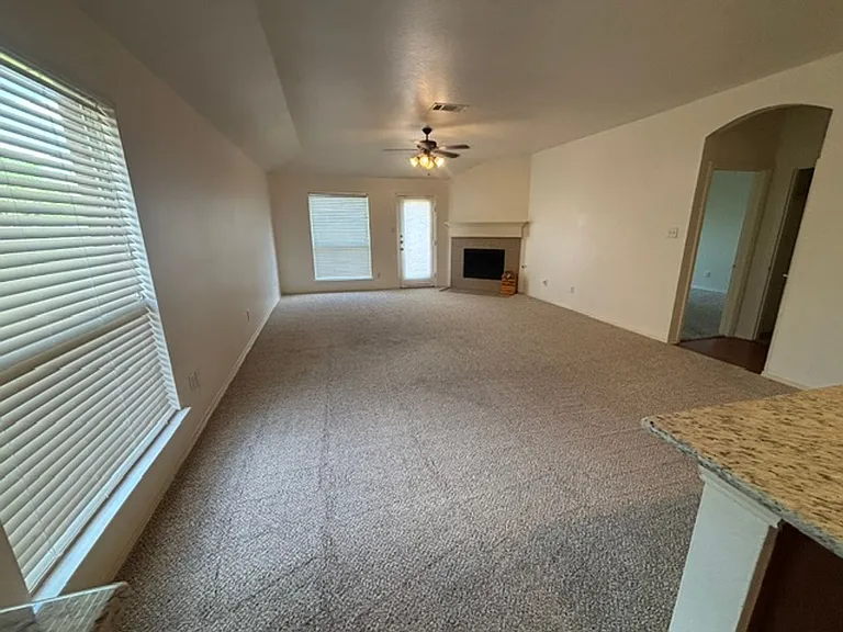 4415 Ashbury Ln — Photo 8