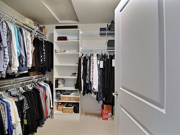 5th image of 2049 5th St E