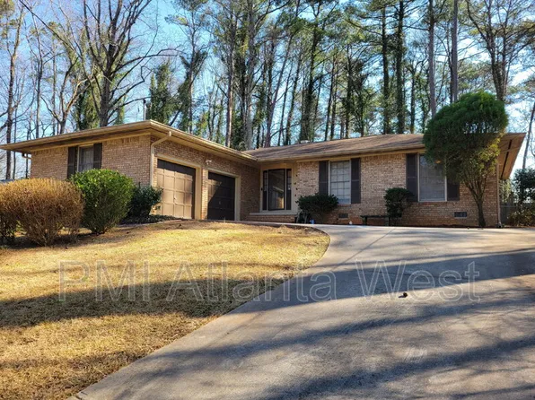 4757 Fellswood Dr, Stone Mountain, GA 30083