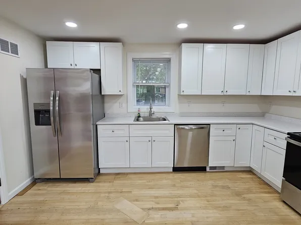 116 N Main St #1, Rutland, VT 05701