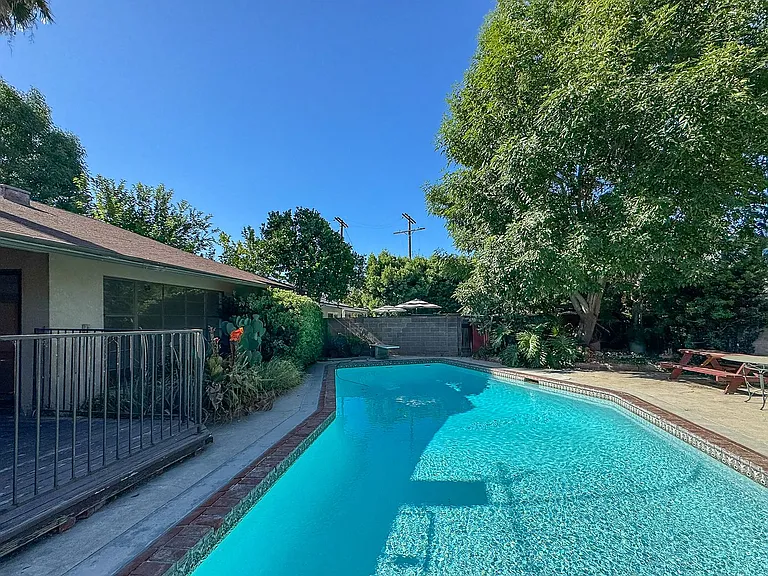 6941 McLennan Ave — Photo 7