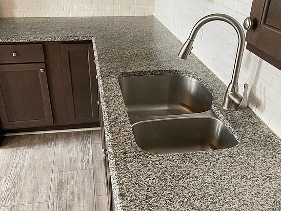 3rd image of 1356 Ashland Ave NE #1