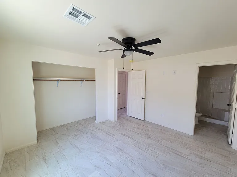 933 Rockwood Ave — Photo 7