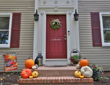 104 Fox Run, Stewartsville, NJ, 08886