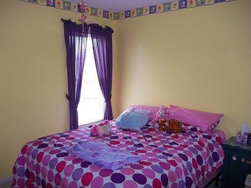 3rd image of 105 Henrys Ln