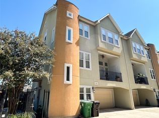 1128 W 26th St, Houston, TX 77008